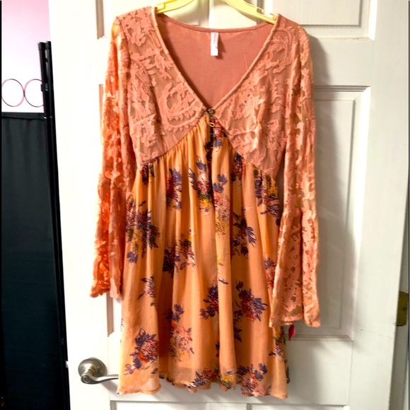 XHILARATION floral/lace Boho top flare sleeves color peach/pink sizeM NWOT - Picture 5 of 5